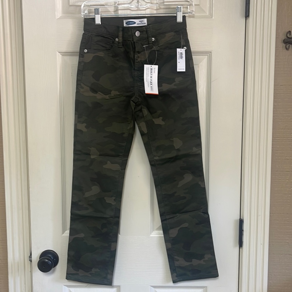 Old Navy (new) Karate slim built in flex max size 10 pants